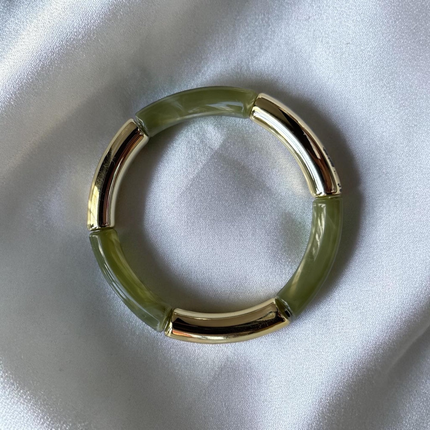 Retro Olive Green Resin Bracelet