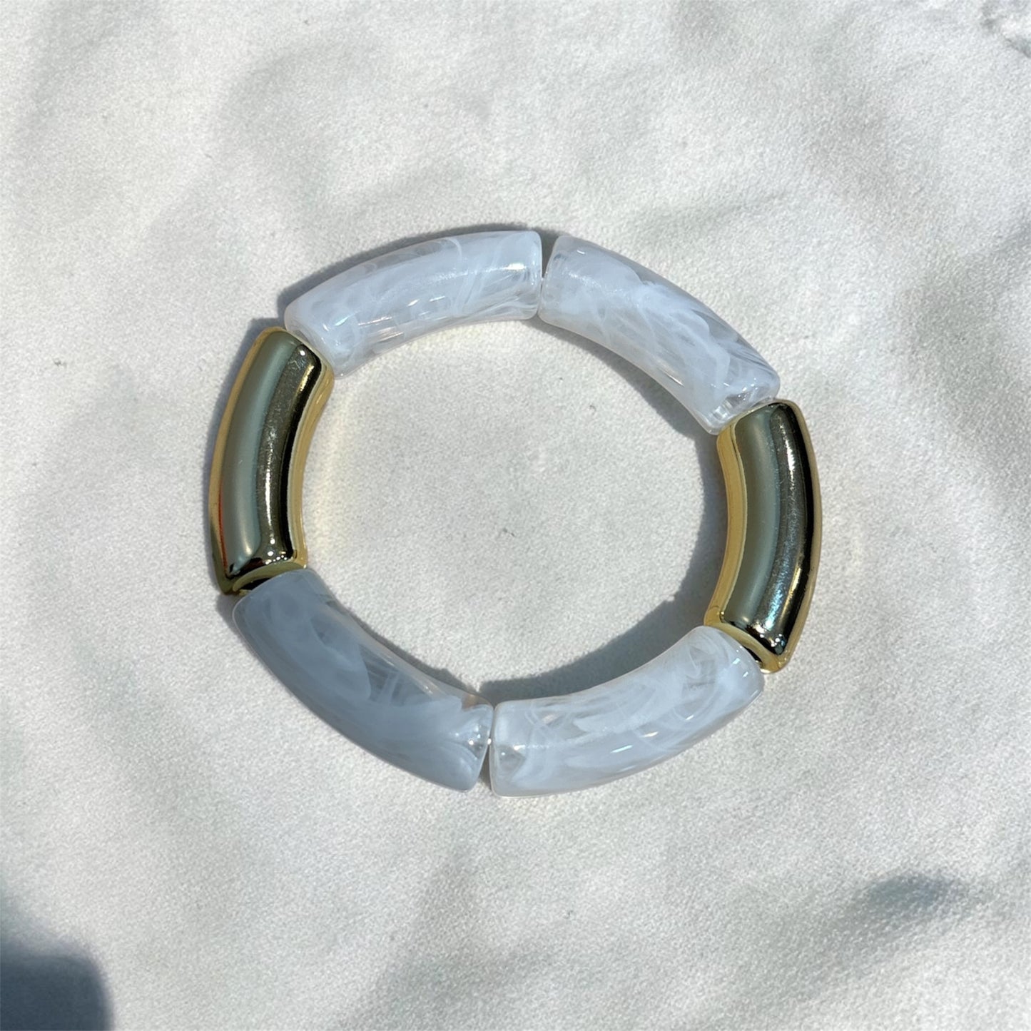 Retro White Geometric Resin Bracelet