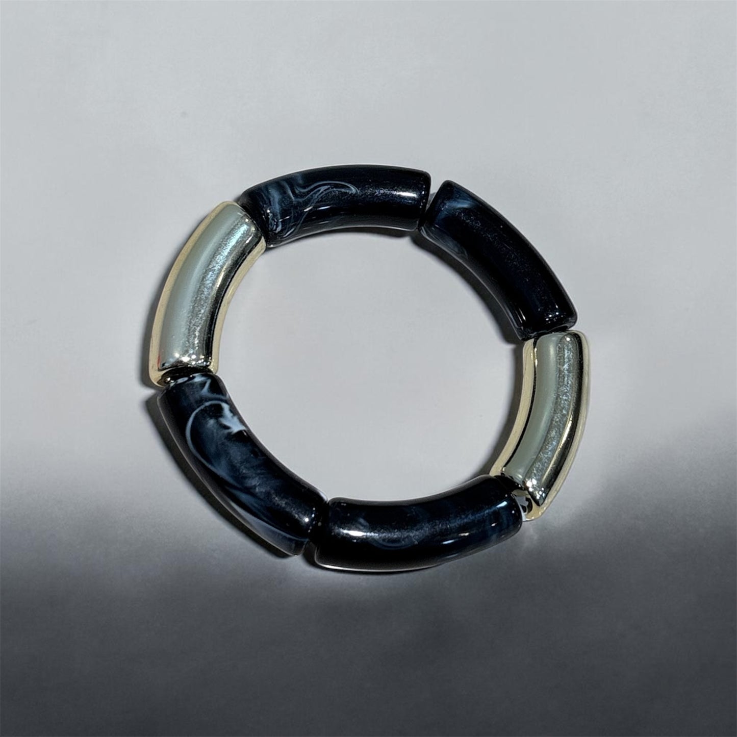 Retro Black Symmetrical Resin Bracelet