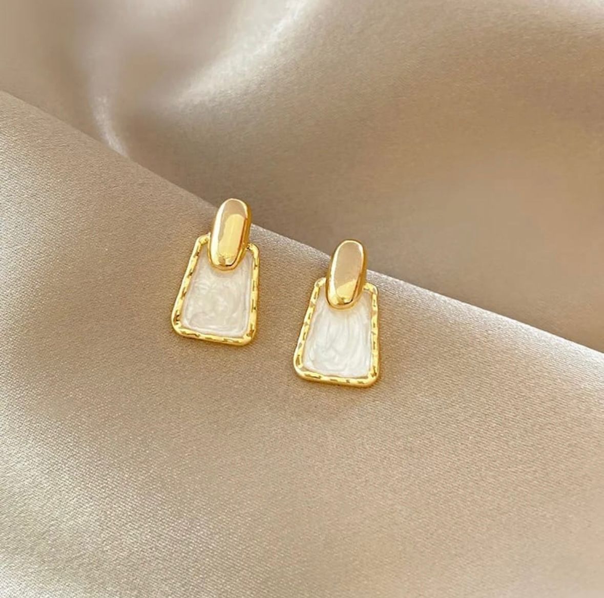 Mini Tote Drop Earrings